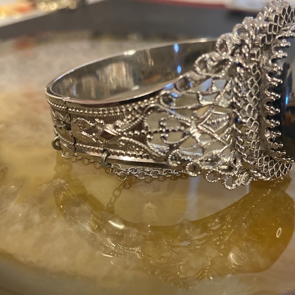 Xxsoldxx Vintage Whiting & Davis Hematite & silver clamp bracelet EUC 6.5" - Picture 9 of 11